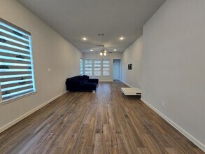 10411 Hay Mdw Dr in Arcola, TX - Building Photo - Building Photo