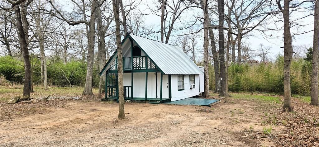 900 Mohawk Dr in Montgomery, TX - Building Photo