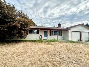 1122 SE 224th Ave in Gresham, OR - Building Photo - Building Photo