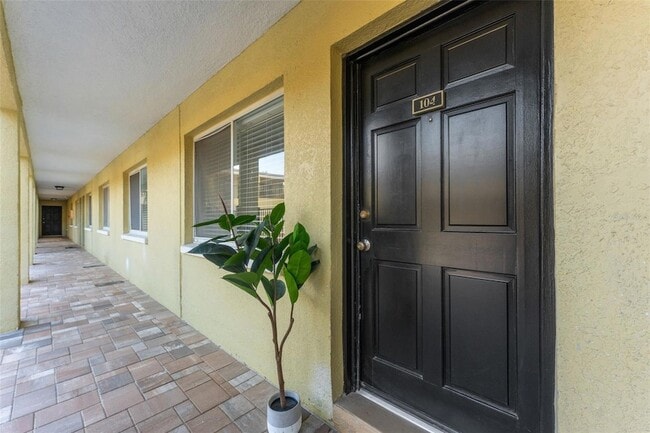 property at 3206 W Azeele St