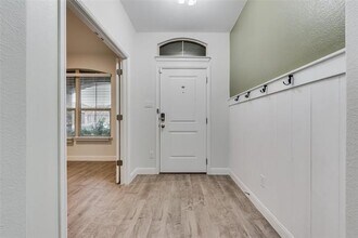 11109 Rockchapel Dr in Fort Worth, TX - Foto de edificio - Building Photo