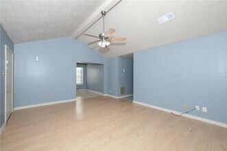 1813 Sara Dr, Unit A in College Station, TX - Building Photo - Building Photo