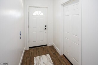 11 Ellington St in East Orange, NJ - Building Photo - Building Photo