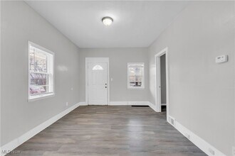 14917 Darwin Ave in Cleveland, OH - Building Photo - Building Photo