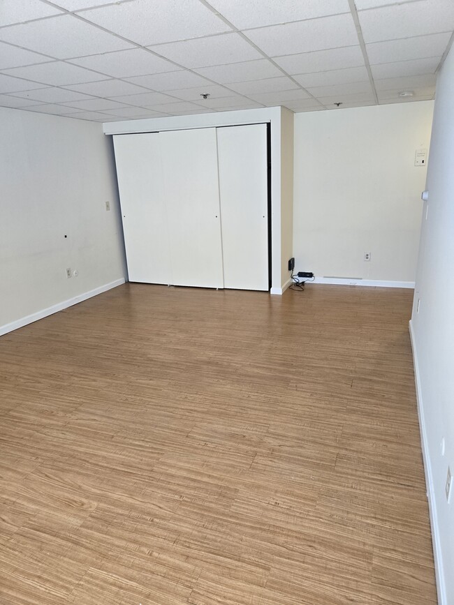 90 Sutton St, Unit 5A in North Andover, MA - Building Photo - Building Photo