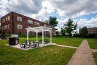 Jenkintown Gardens Apartments in Jenkintown, PA - Building Photo - Building Photo