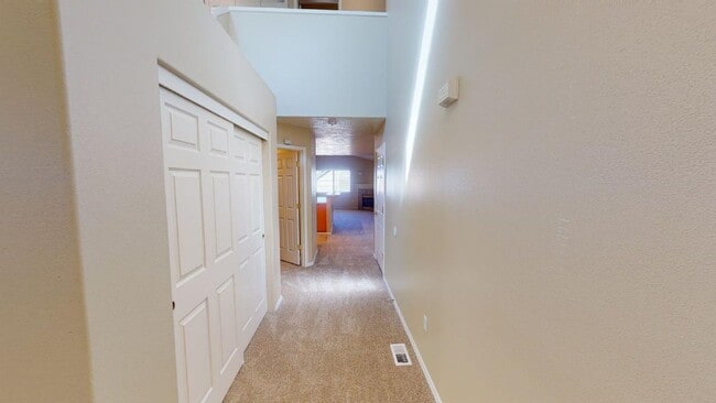 39337 Newton St in Sandy, OR - Building Photo - Building Photo