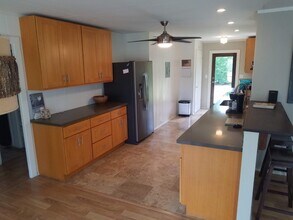 180 Kailua Rd in Kailua, HI - Building Photo - Building Photo