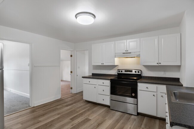 43 Spring St in South Glens Falls, NY - Foto de edificio - Building Photo