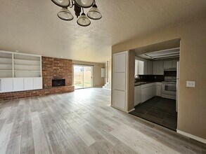 3808 Quail Run Cir in Norman, OK - Building Photo - Building Photo