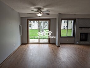 738 8th Ave S in Hopkins, MN - Building Photo - Building Photo