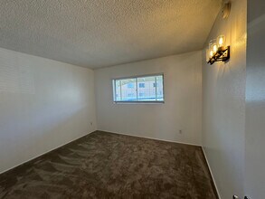10446 Kailua Ln in Los Angeles, CA - Building Photo - Building Photo