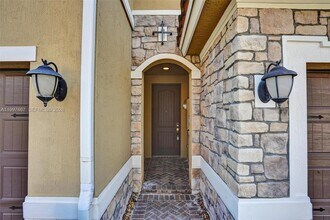 8432 Blue Cove Way in Parkland, FL - Building Photo - Building Photo