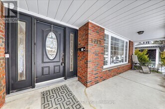 1719 Valentine Gardens in Mississauga, ON - Building Photo - Building Photo
