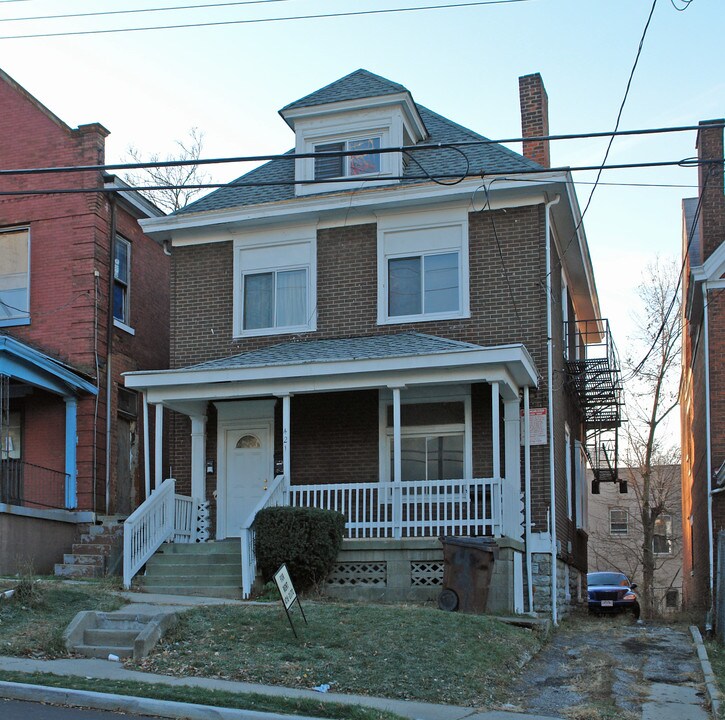 421 McGregor Ave in Cincinnati, OH - Building Photo