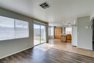 7809 Calico Flower Ave in Las Vegas, NV - Building Photo - Building Photo