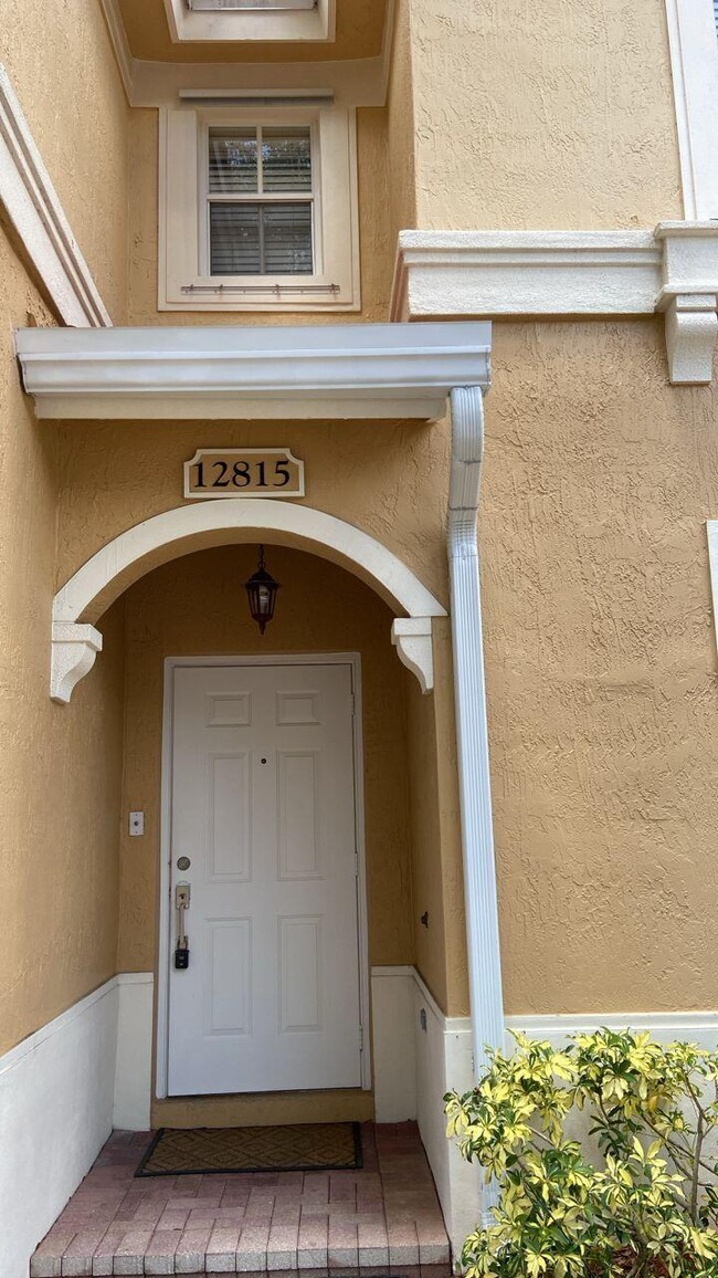 12815 SW 30th St in Miramar, FL - Building Photo - Building Photo