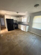 5914 Amberly Ln in Charlotte, NC - Building Photo - Building Photo