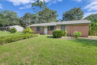 2222 Bacon Park Dr in Savannah, GA - Foto de edificio - Building Photo