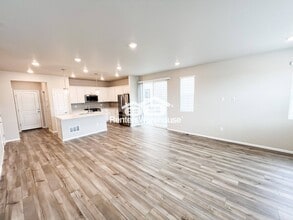 8826 Yellowcress St in Littleton, CO - Building Photo - Building Photo