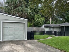 215 Adelaide Blvd in Altamonte Springs, FL - Building Photo - Building Photo
