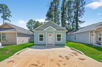 9755 Black Gum in Willis, TX - Building Photo - Building Photo