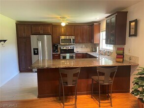 378 Dover Pl in Naples, FL - Building Photo - Building Photo