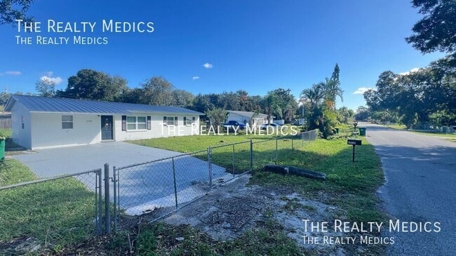 property at 2530 N Palm Dr