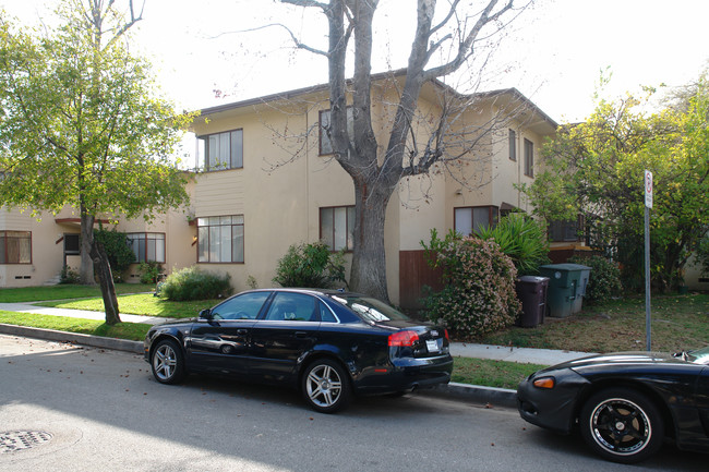 1380 Kent Pl in Glendale, CA - Foto de edificio - Building Photo