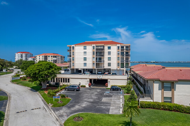 Casa del Mar in St. Petersburg, FL - Building Photo - Building Photo