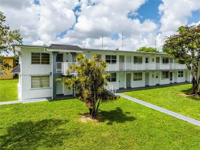 20310 NE 2nd Ave in Miami Gardens, FL - Building Photo - Building Photo