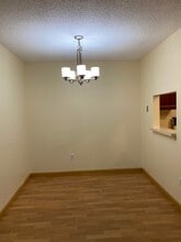 312 Bromley Pl in East Brunswick, NJ - Building Photo - Building Photo