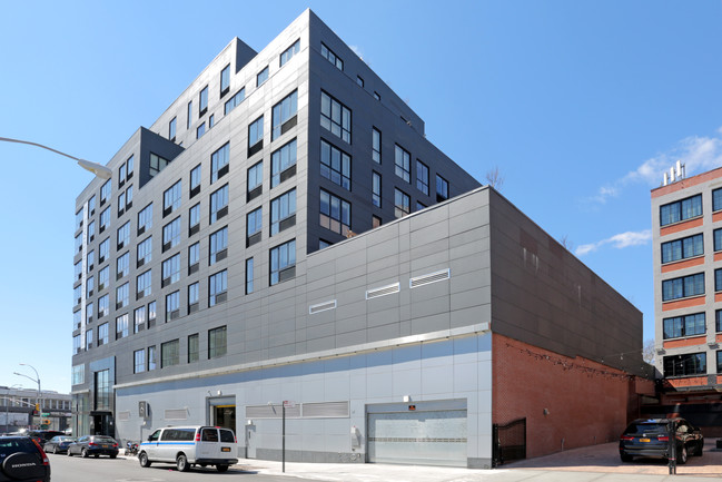 The Silver Star in Long Island City, NY - Foto de edificio - Building Photo