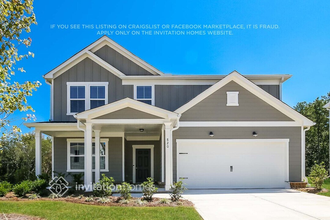 820 Pebble Blvd in Covington, GA - Building Photo