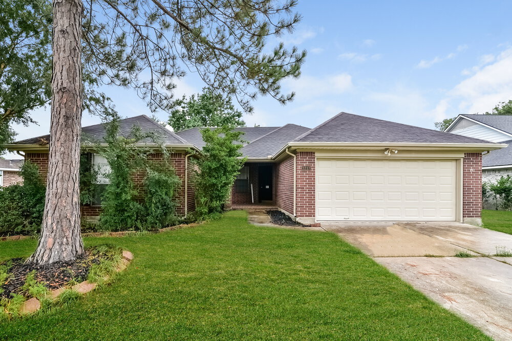 3217 Lee Cir in Pearland, TX - Foto de edificio