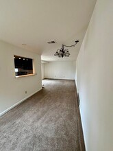 3 Gloucester Ave in Tonawanda, NY - Foto de edificio - Building Photo