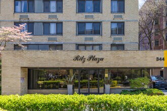 Ritz Plaza in Hackensack, NJ - Building Photo - Building Photo