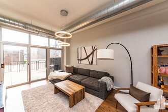 1000 W Adams St in Chicago, IL - Building Photo - Building Photo