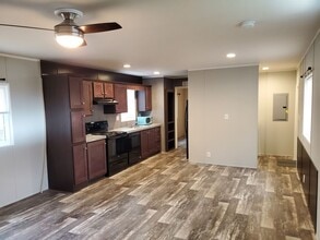 8747 N Starr Loop in Hayden, ID - Building Photo - Building Photo