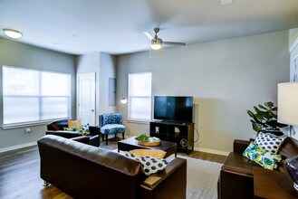 Edge 1120 in Toledo, OH - Building Photo - Building Photo
