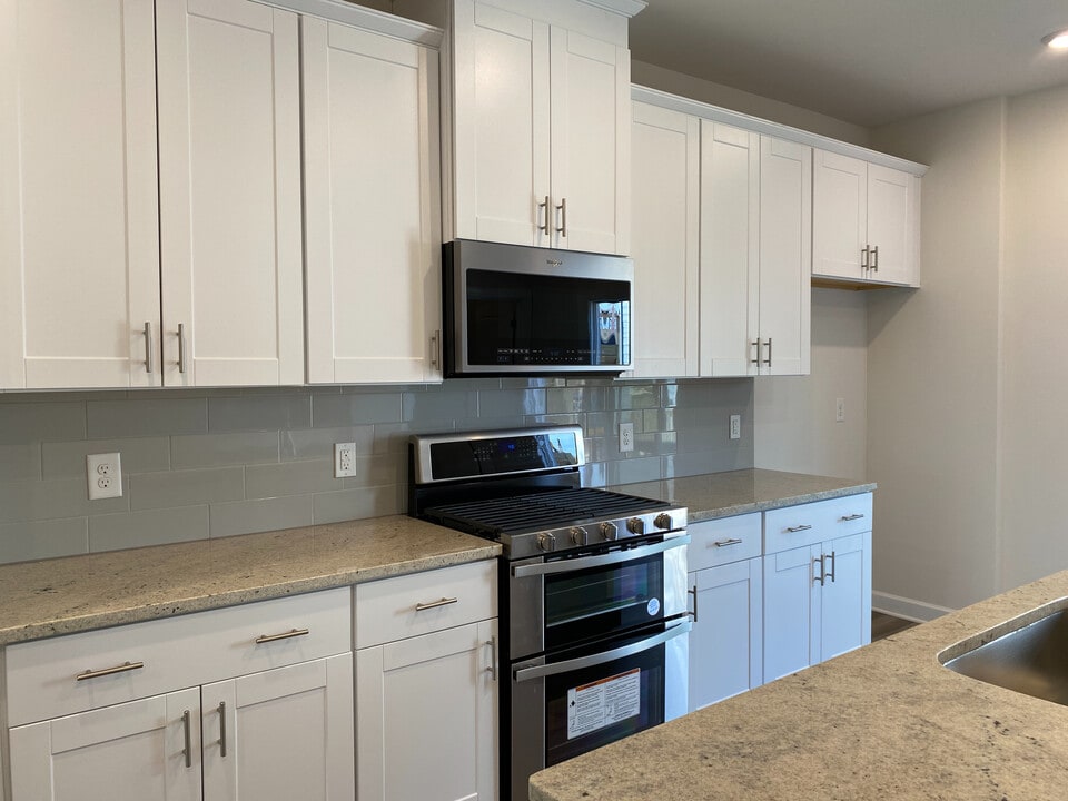 Room in Townhome on Tears Ln in Charlotte, NC - Building Photo