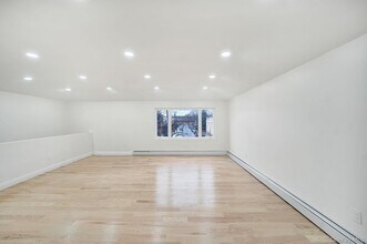 109-87 Francis Lewis Blvd in Queens, NY - Building Photo - Building Photo