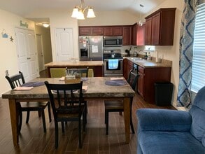 1979 Crosscreek Cir in Gulf Breeze, FL - Building Photo - Building Photo