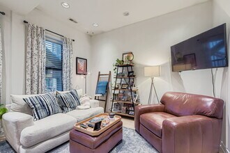 1242 W Huron St in Chicago, IL - Building Photo - Building Photo