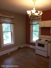 240 E Rice St in Owatonna, MN - Building Photo - Building Photo