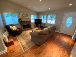 2 Six Flags Cir in Buellton, CA - Building Photo - Building Photo