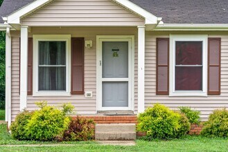 135 E St in Clarksville, TN - Building Photo - Building Photo
