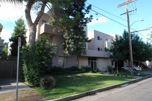 Harmony II in North Hollywood, CA - Building Photo