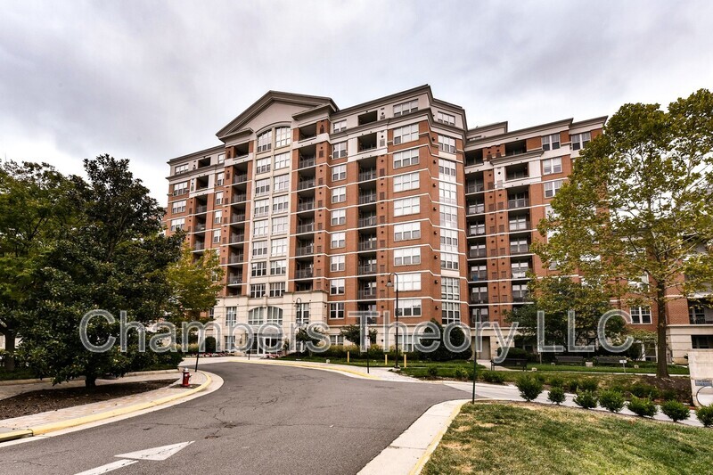 11770 Sunrise Valley Dr in Reston, VA - Building Photo