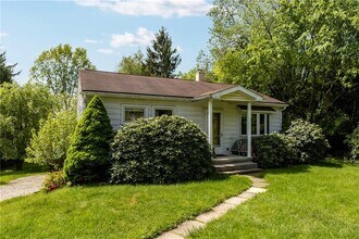 2536 Hampton Ave in Allison Park, PA - Building Photo - Building Photo
